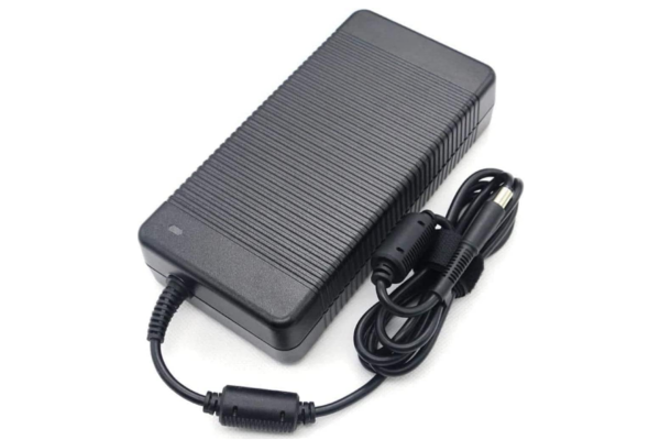 19.5V 11.8A 230W Power Laptop Adapter For Dell PA-19 PN402 DA230PS0-00