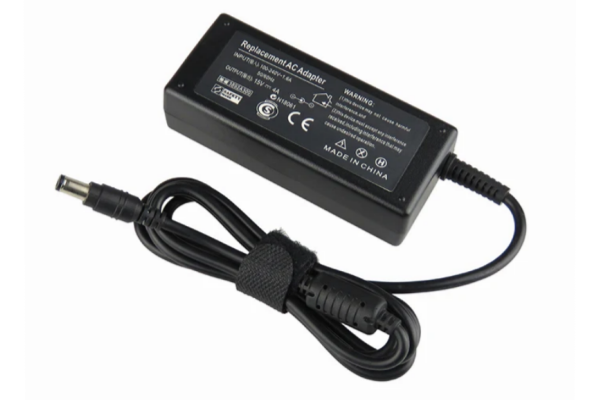 New 15V 4A Laptop AC Adapter For Toshiba Charger 60W PSU PA3282U-1ACA PA3153U-1ACA PA3241U-1ACA PA3282U-2ACA 6.3mm*3.0mm